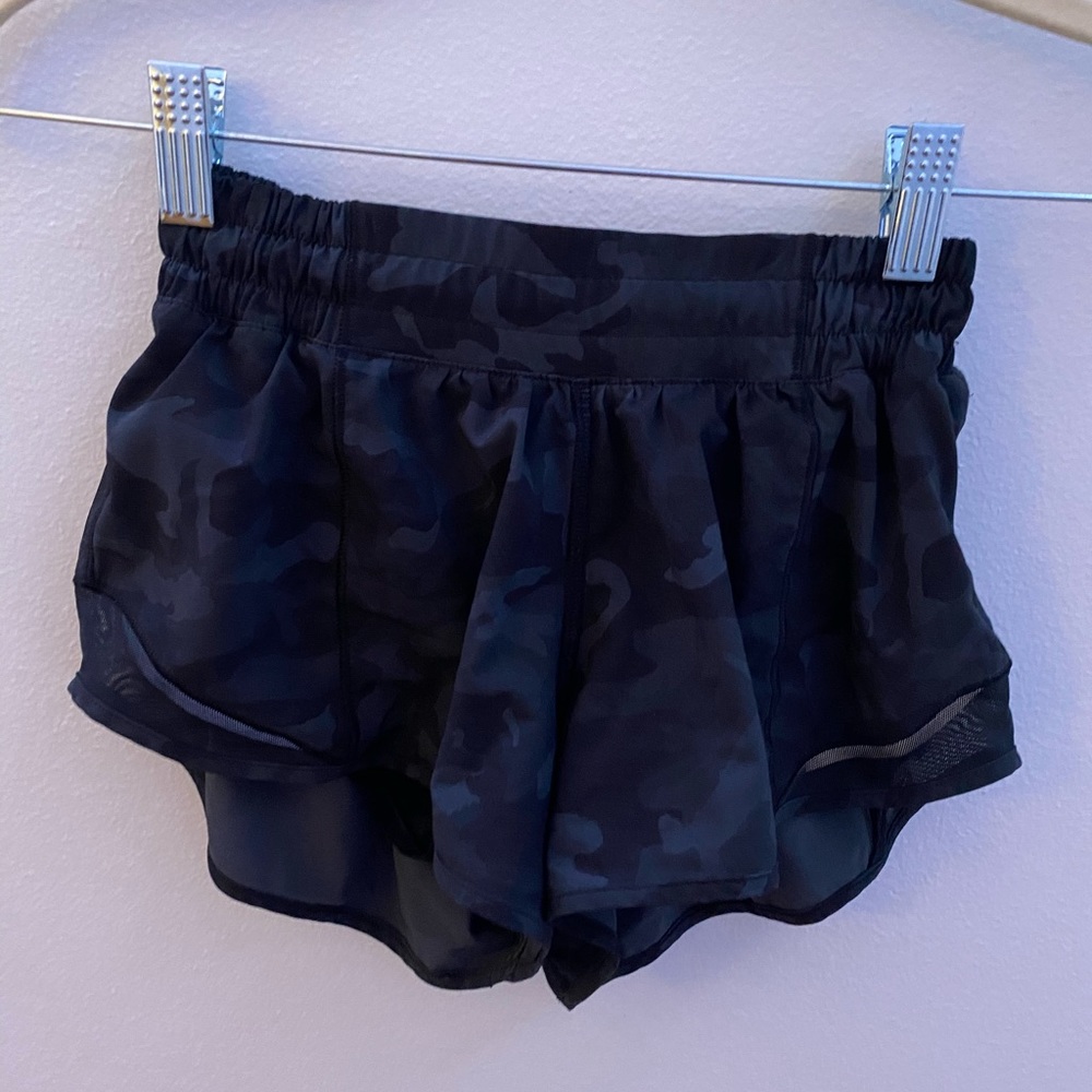 Black camo lululemon hotty hot shorts